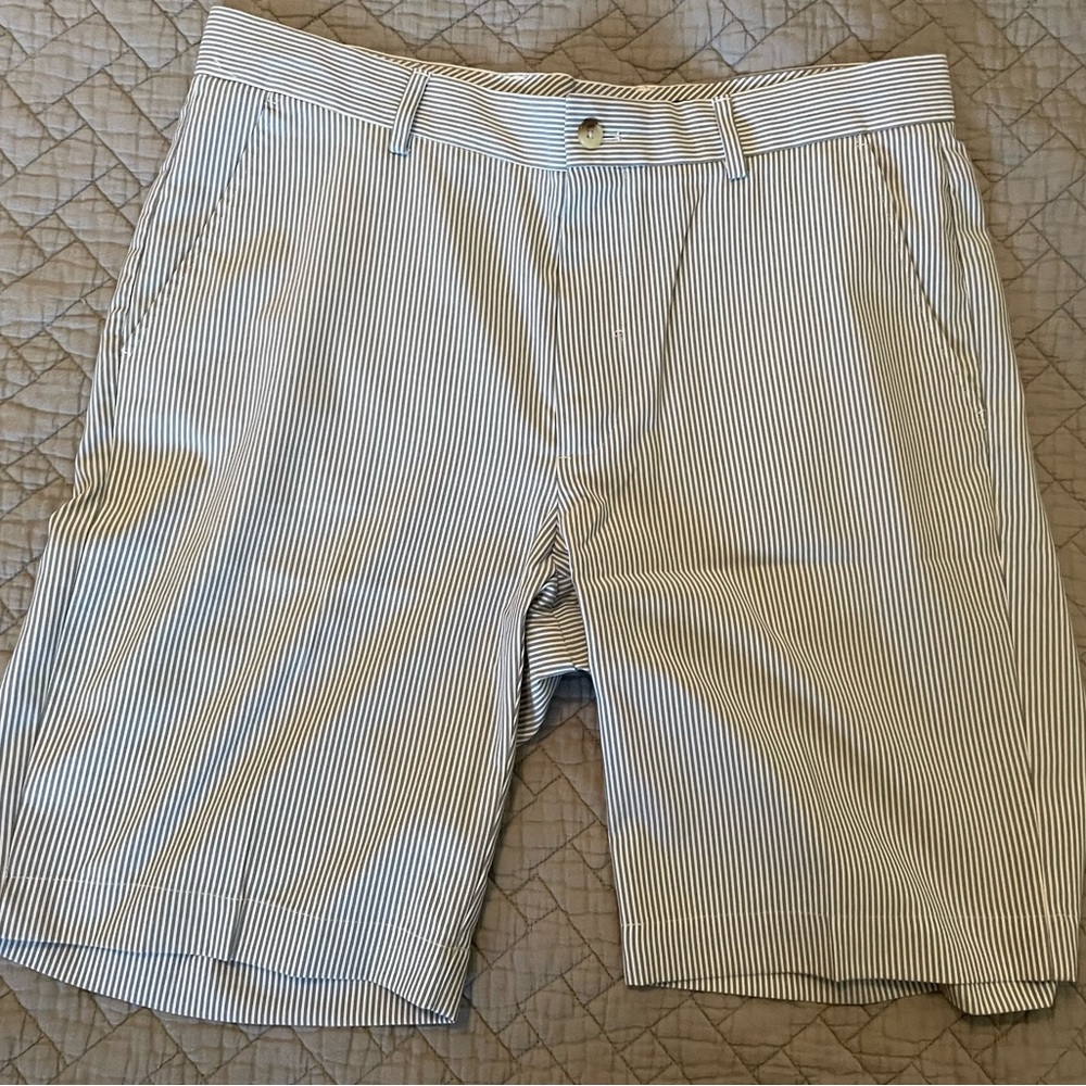 Greg Norman Shorts Size 34